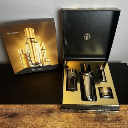 

Estee Lauder Re-Nutriv Youth-Boosting Radiance Ritual Estée Lauder