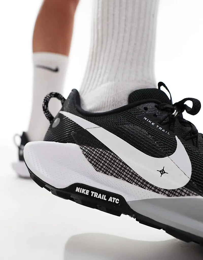 Кроссовки Pegasus ReactX Trail 5 в черном и белом цвете Nike Running — фото 4