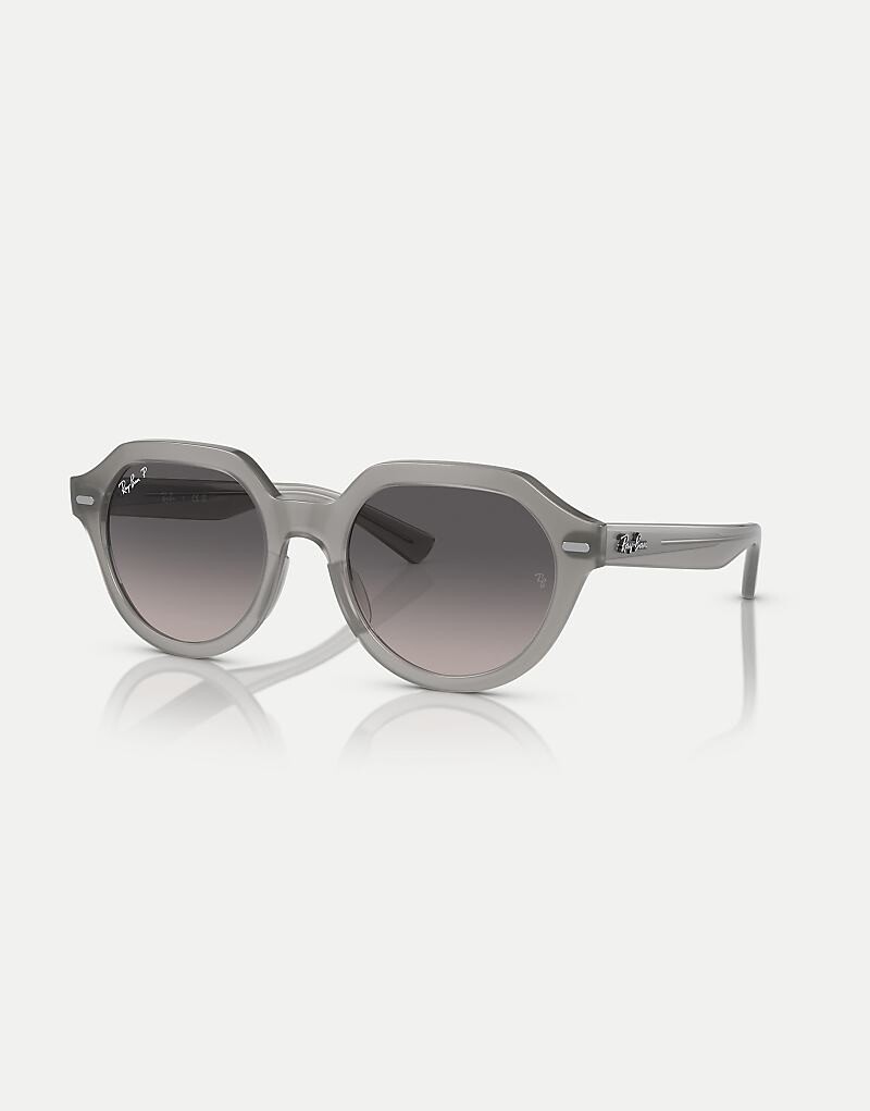 

Солнцезащитные очки Ray-Ban Gina квадратной поляризации опалового цвета с серыми линзами