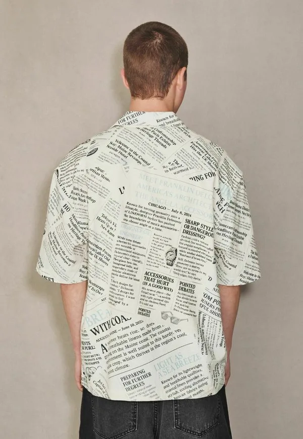 Рубашка с коротким рукавом и принтом, прямого кроя Next, White Newspaper — фото 3