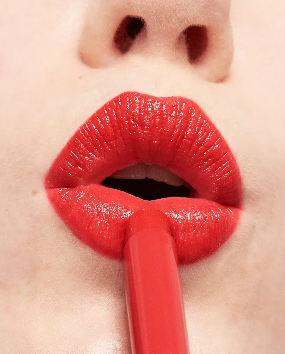 Увлажняющая помада цвета с сияющим финишем The Color Lip Glow 3Ina, 244 — фото 2