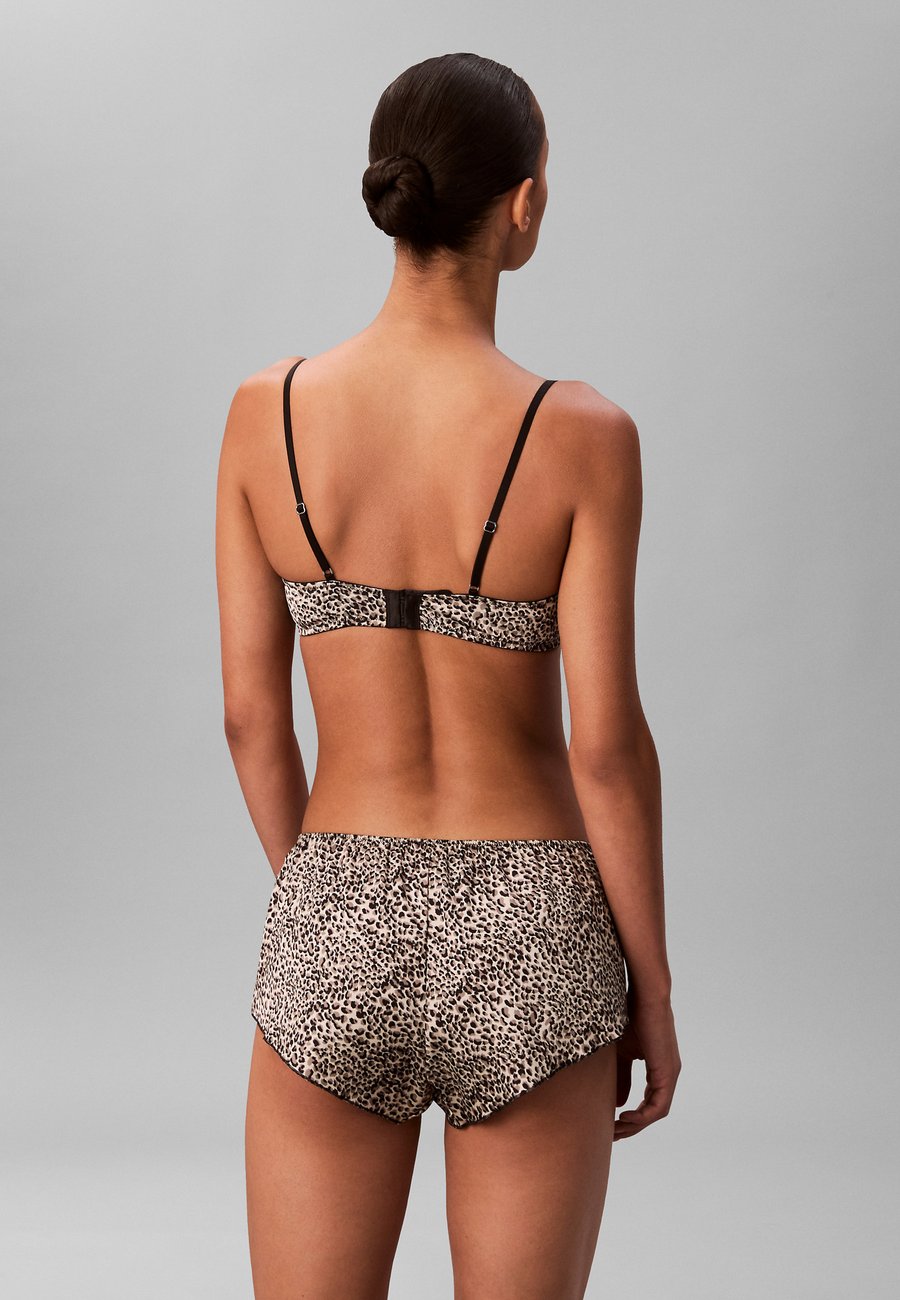 Бюстгальтер Calvin Klein Underwired bra, Animal Print Tempt Temp Color/Beige — фото 3