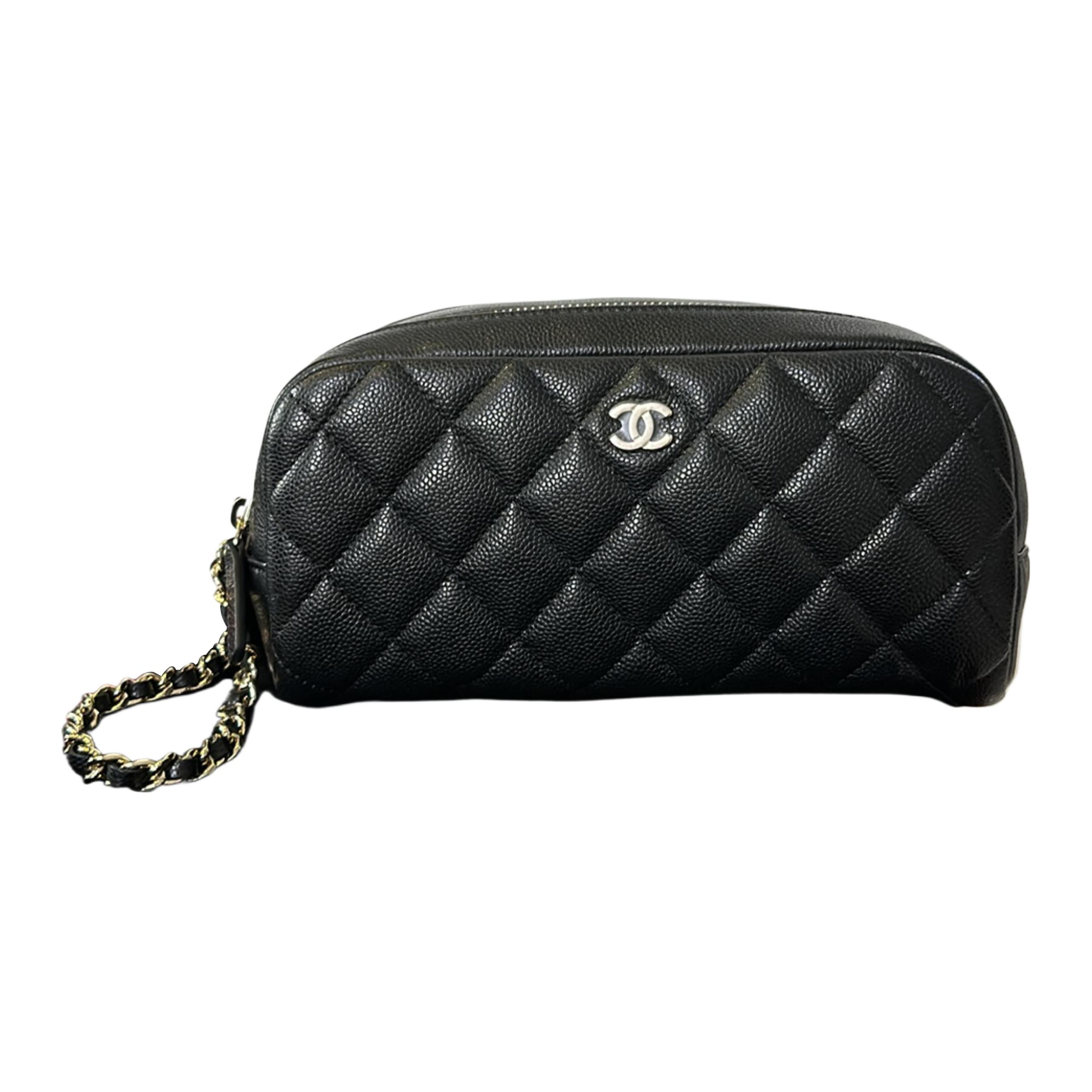 

CHANEL Сумка для туалетных принадлежностей из личиевой кожи с зернистым тиснением