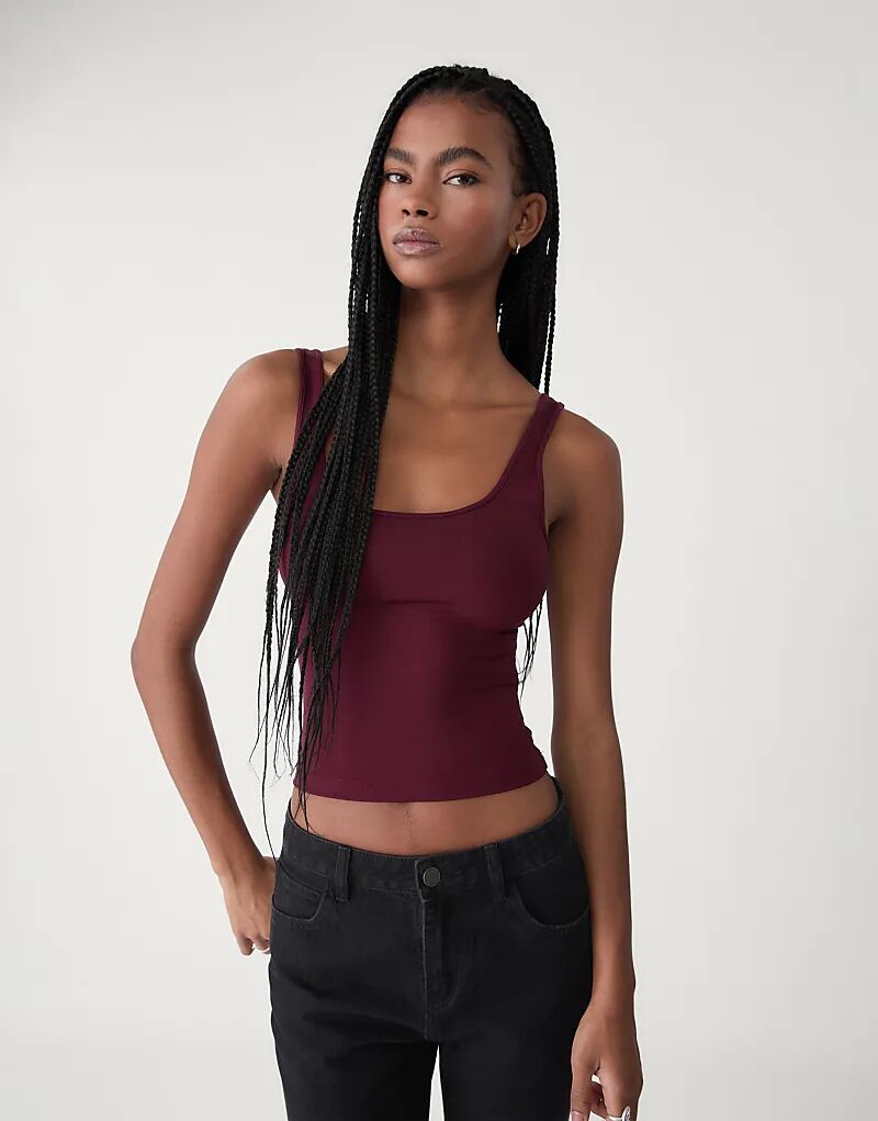 

Футболка Stradivarius из полиамида бордового цвета