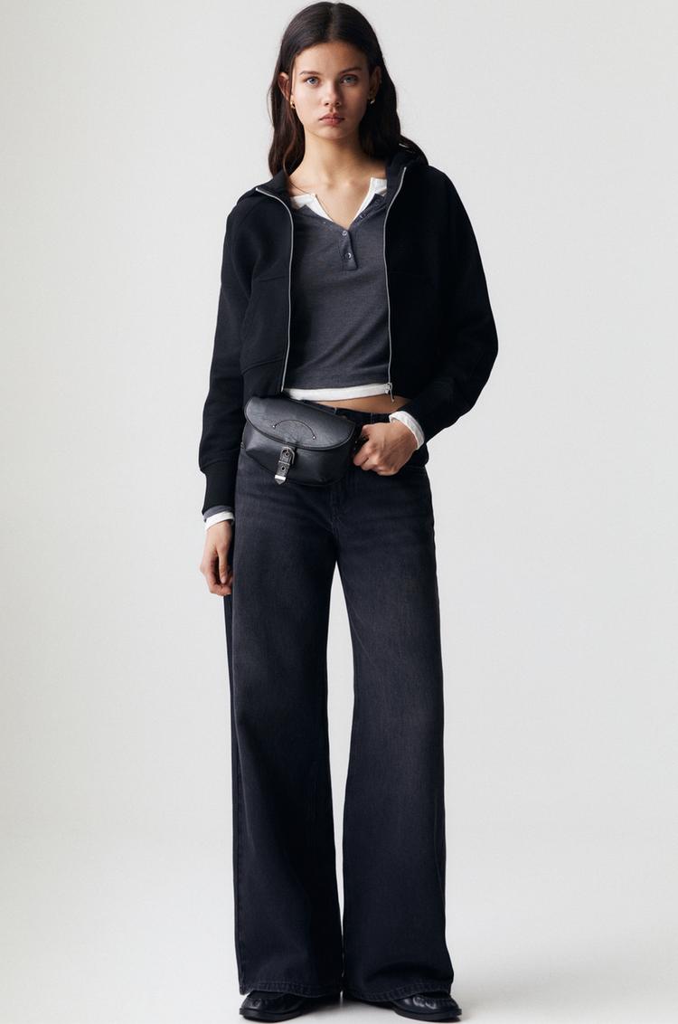 

Толстовка с капюшоном на молнии Pull And Bear, черный