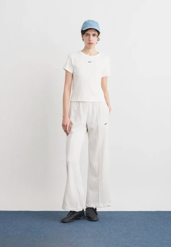 Базовая футболка Nike Sportswear, White — фото 2