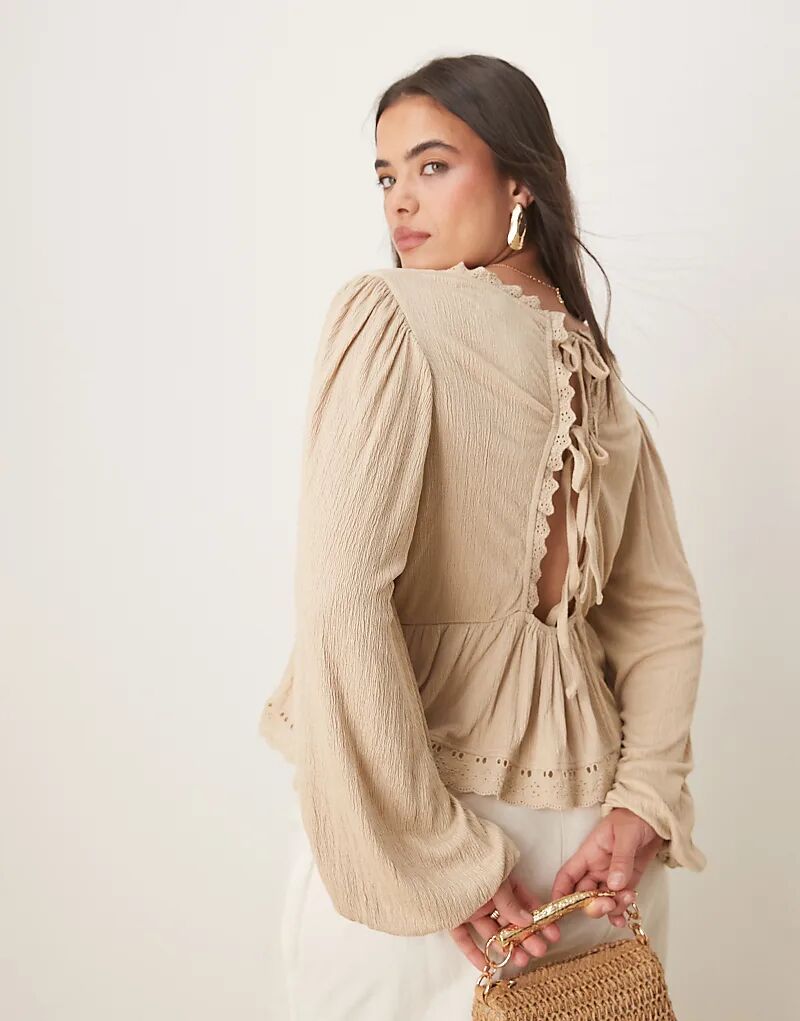 

Топ ASOS DESIGN Curve с длинными рукавами, завязкой сзади и вышитым подолом в каменном цвете Asos Curve