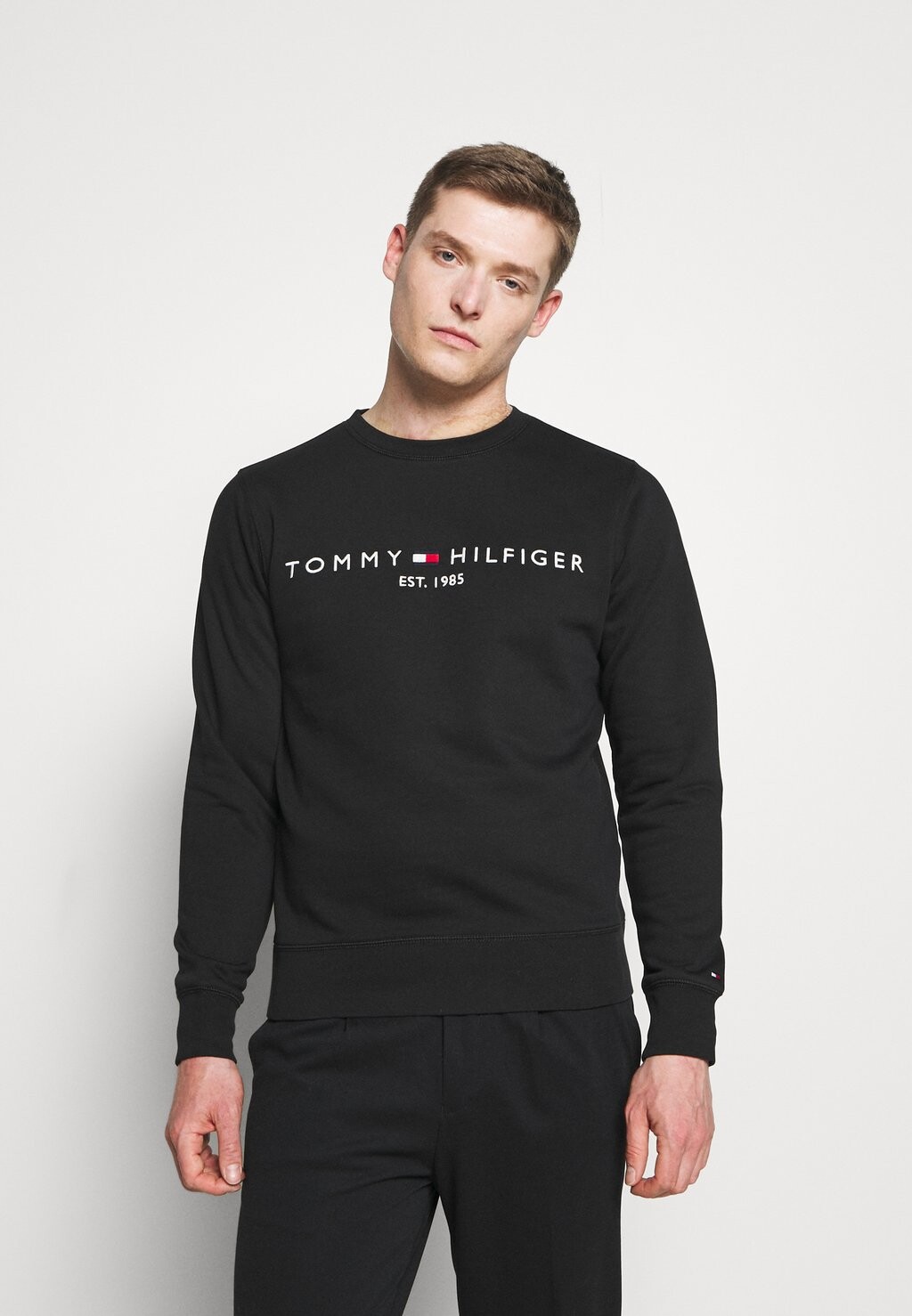 

Толстовка Tommy Hilfiger, черный