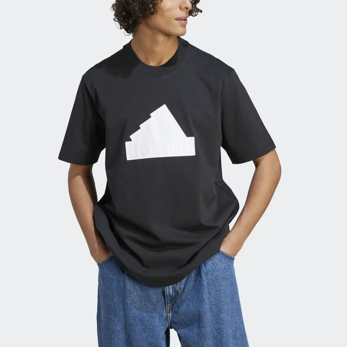 

Футболка Adidas Sportswear "FUTURE ICONS BADGE OF SPORT BOMBER", белый