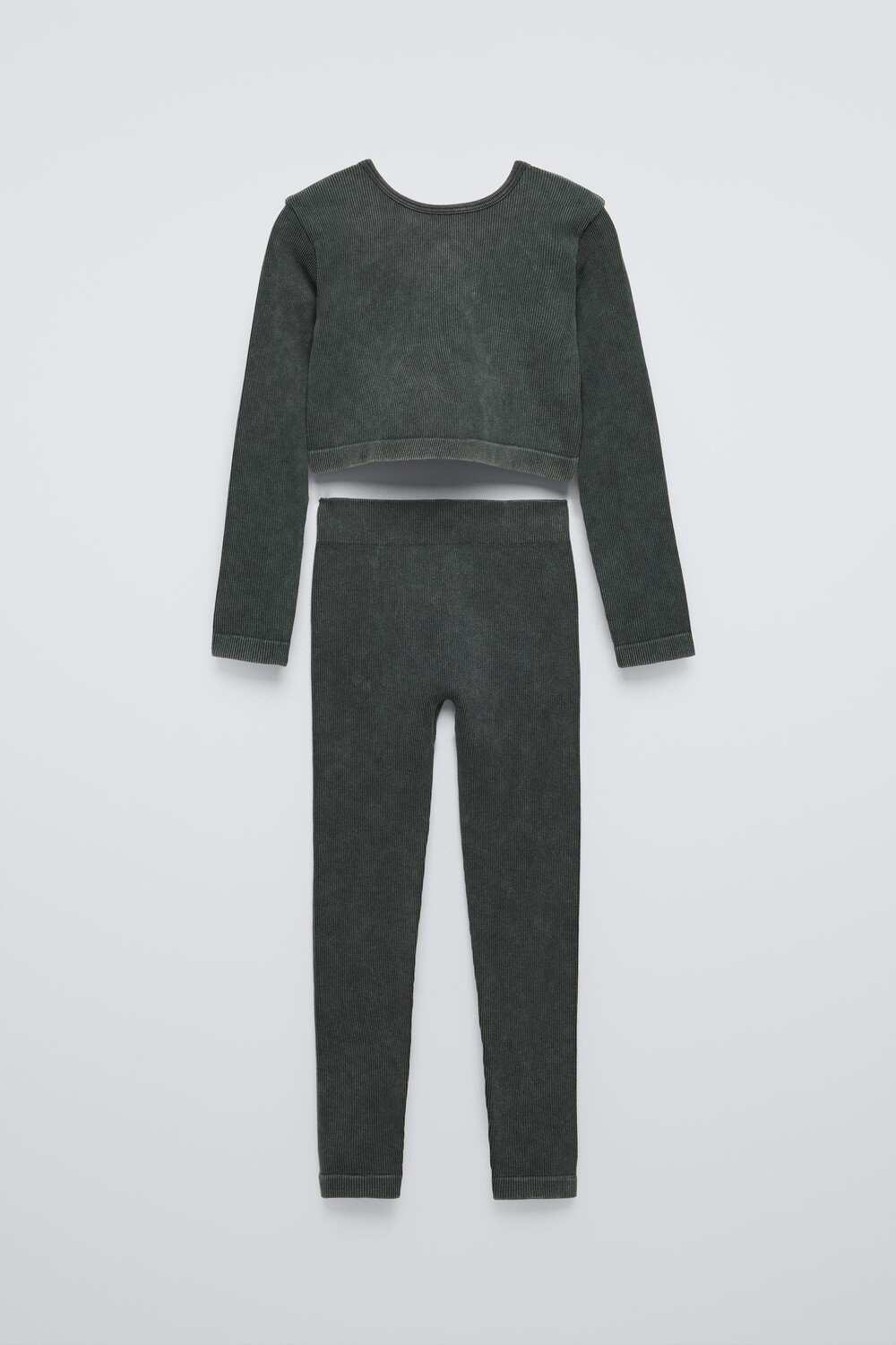 

Комплект лонгслива и леггинсов ZARA, хаки