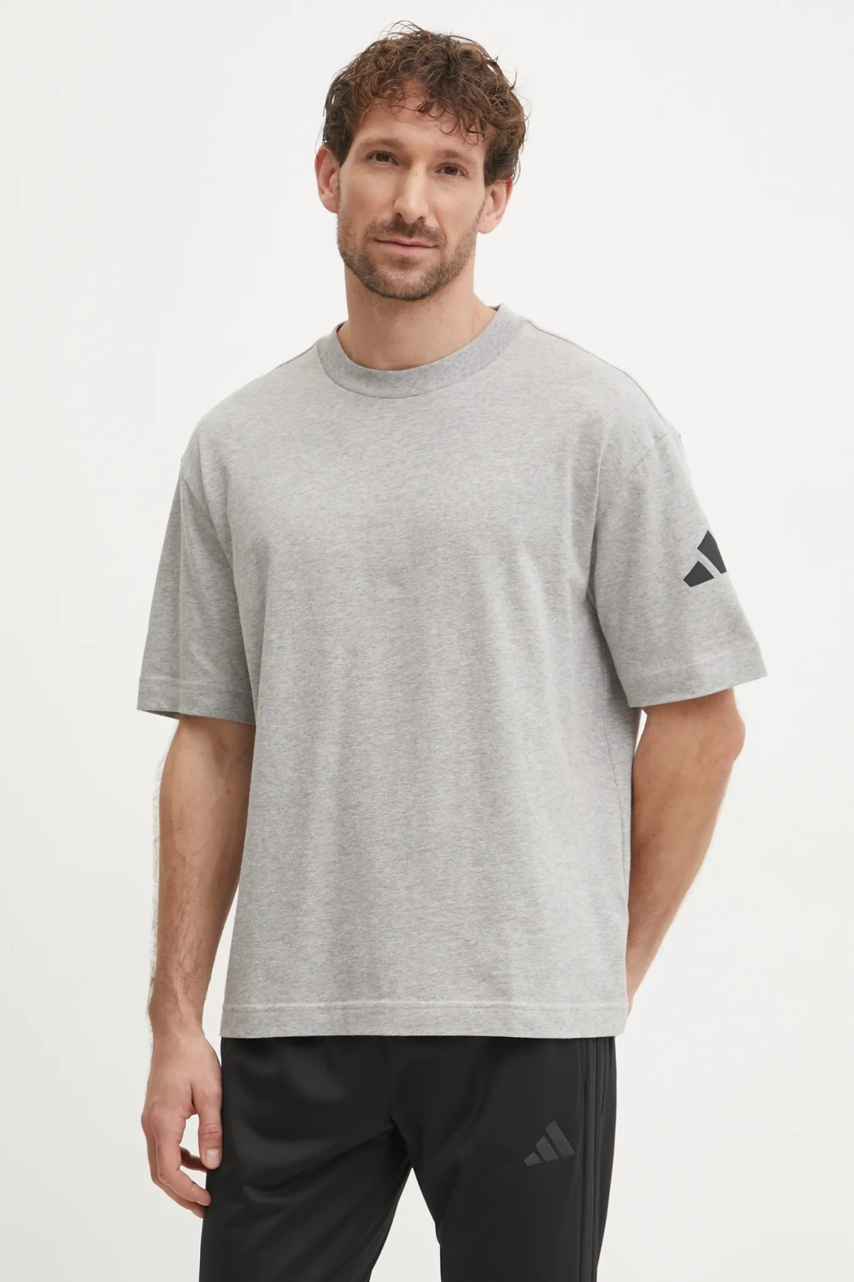 

Хлопковая футболка Essentials adidas, серый