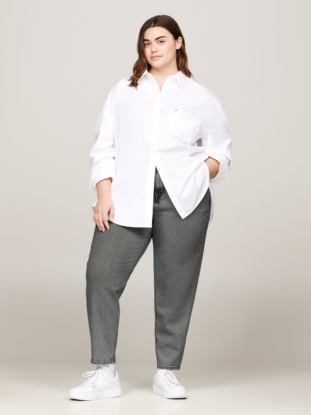 

Джинсы облегающего кроя MOM Tommy Jeans Curve, черный деним