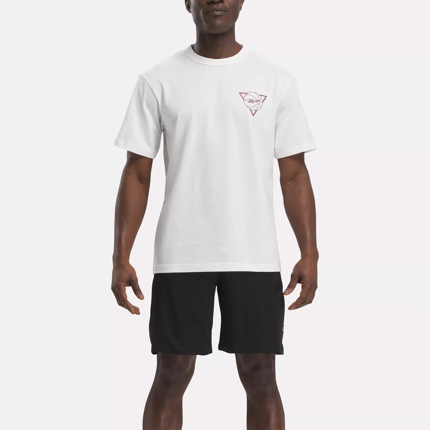 

Баскетбольная сезонная футболка с рисунком Reebok, цвет Chalk