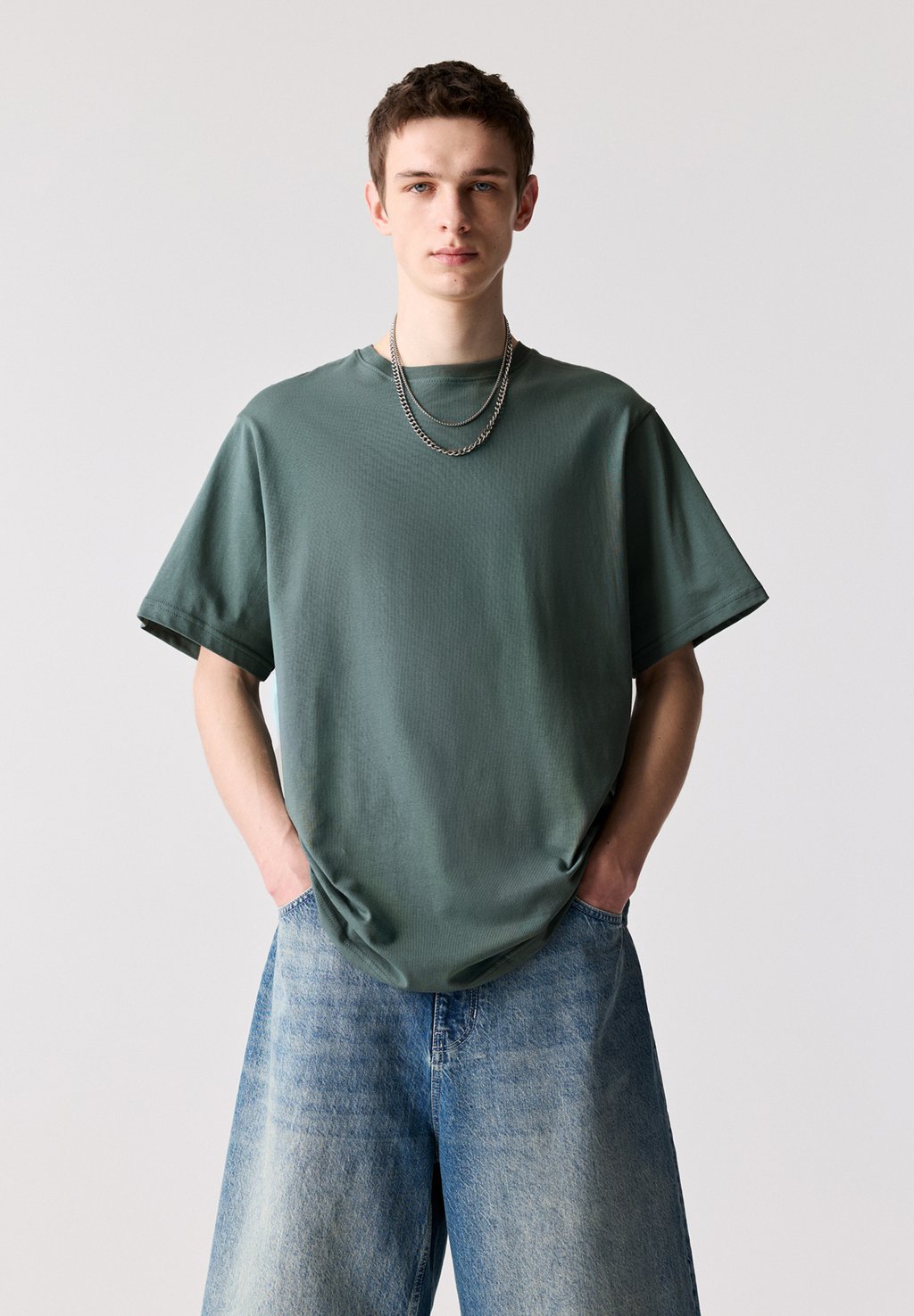 

Базовая футболка JOIN LIFE PULL&BEAR, цвет Evergreen