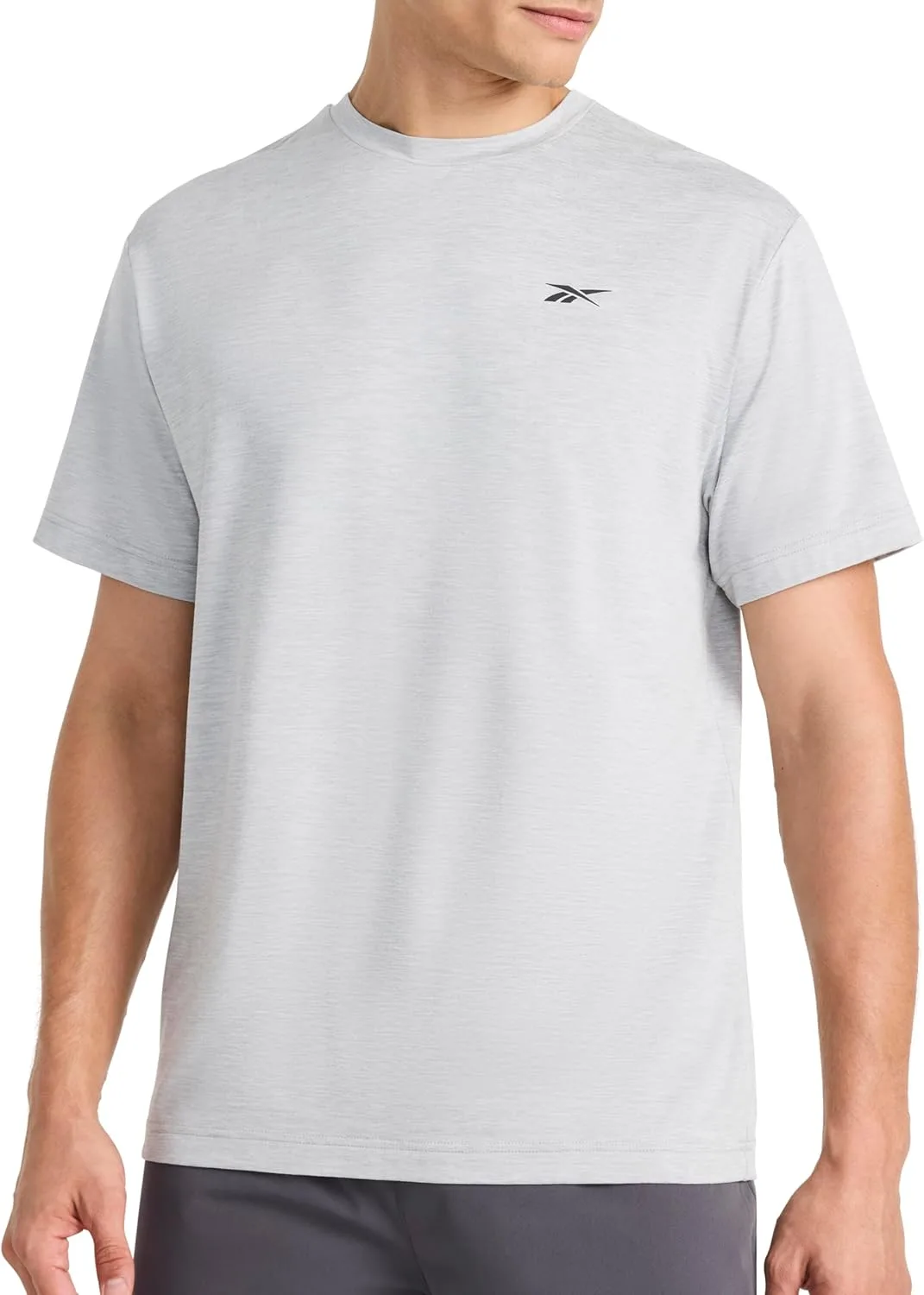 

Reebok мужская футболка Strike с коротким рукавом, стандартный крой, легкая эластичная ткань поли джерси