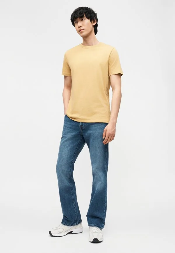 Классические джинсы-клеш Gap, Medium Wash — фото 4