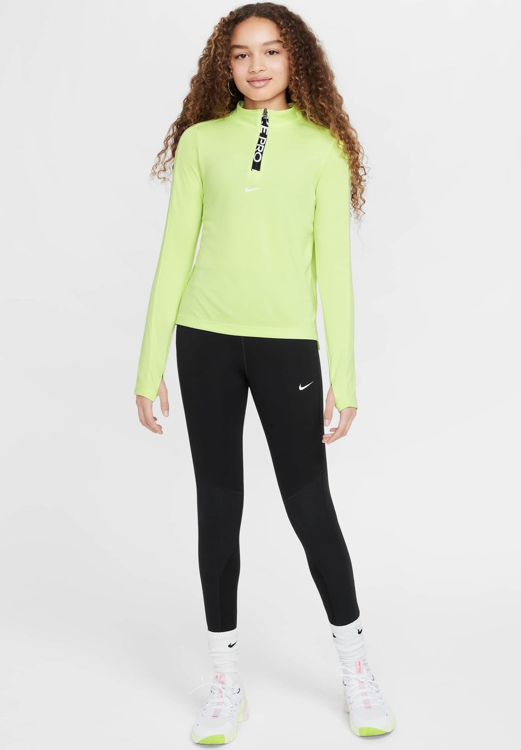 

Футболка с длинным рукавом Nike Performance, светло-желтый