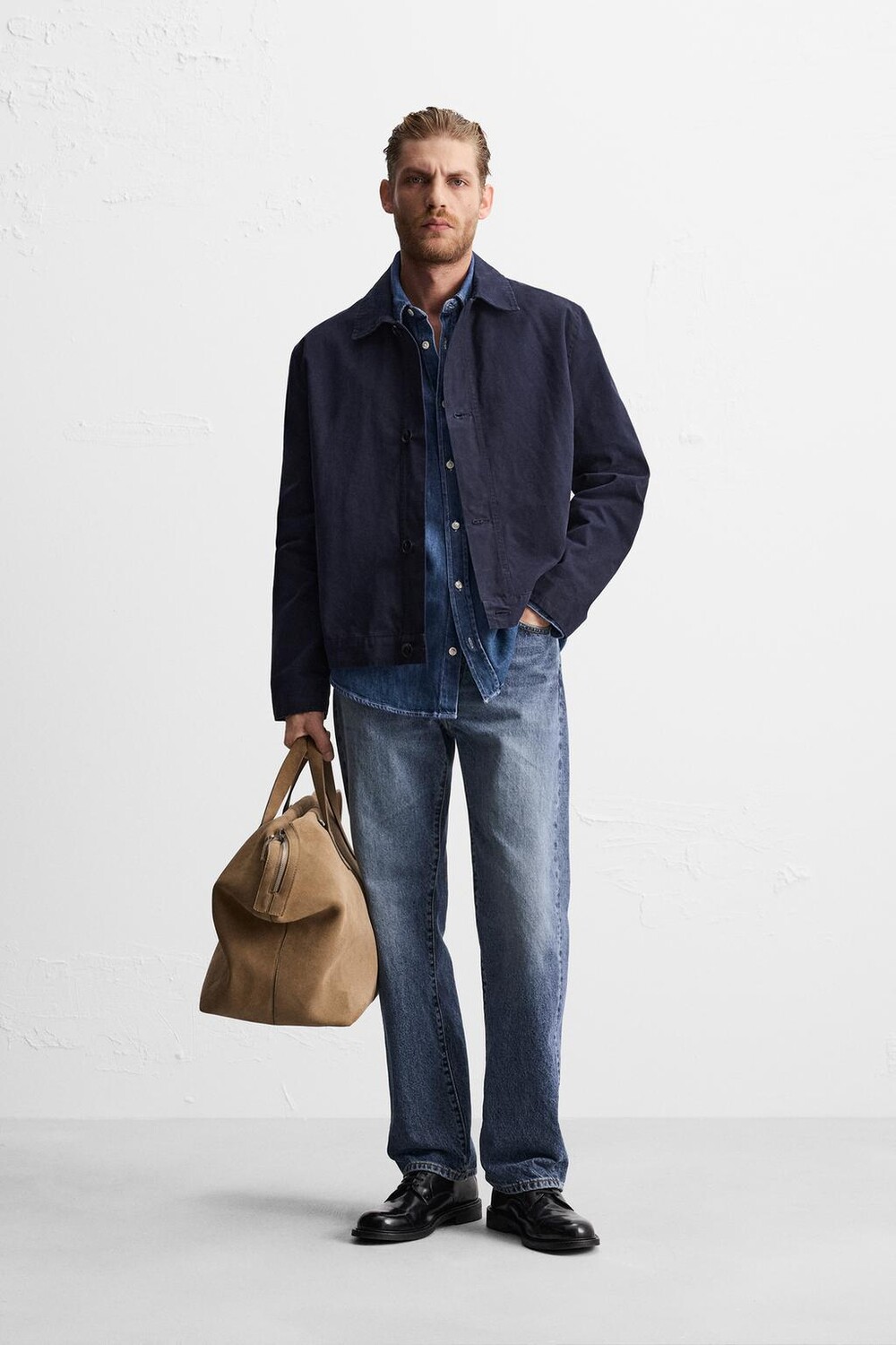 

Куртка с эффектом вощения ZARA, индиго