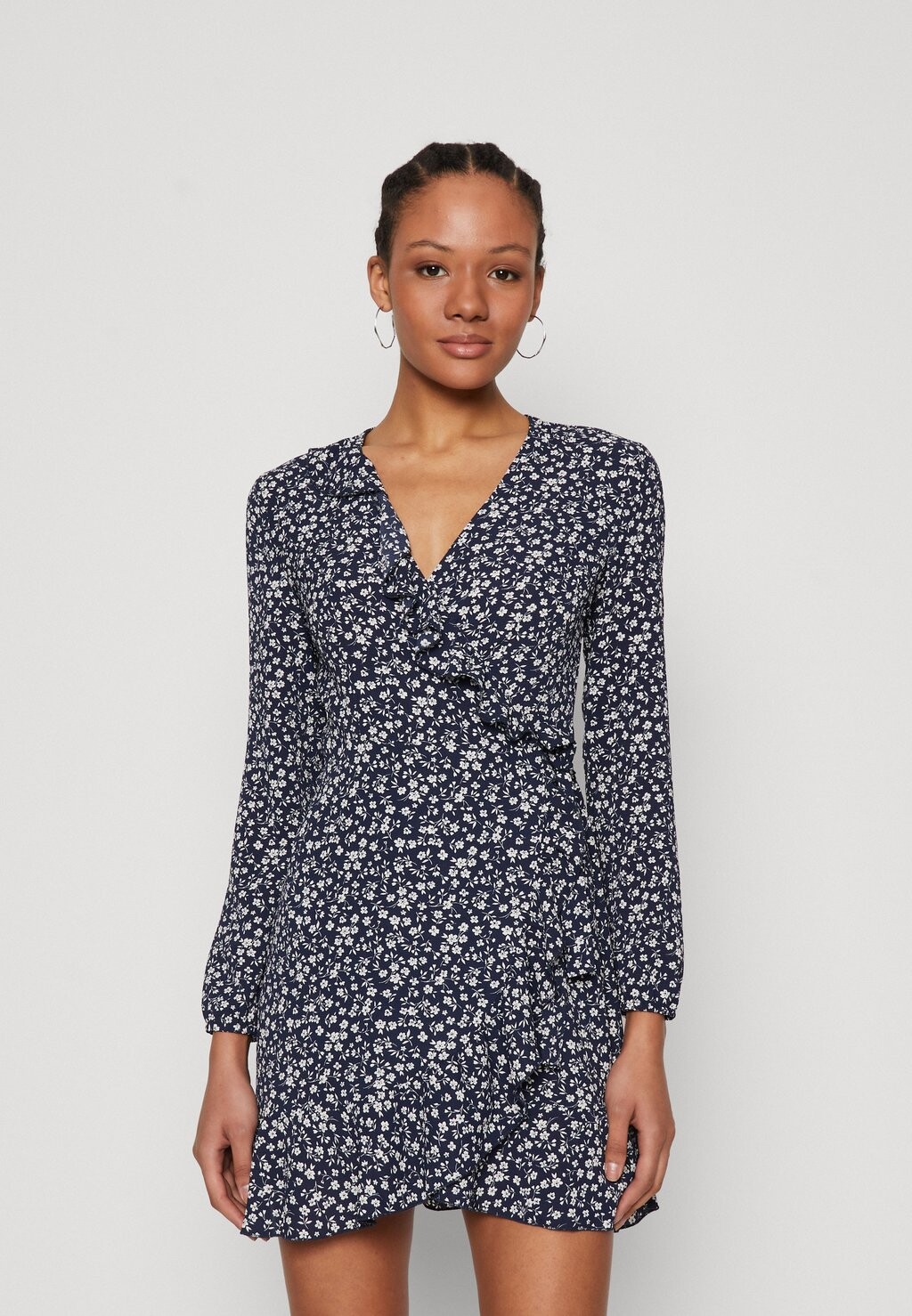 

Летнее платье Onlmara Wrap Short Dress ONLY, цвет night sky/white
