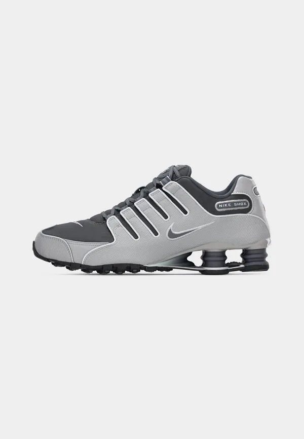 Кроссовки shox nz se tech Nike Sportswear, Smoke Grey/Grey Fog/Off White/Dark Smoke Grey — фото 2