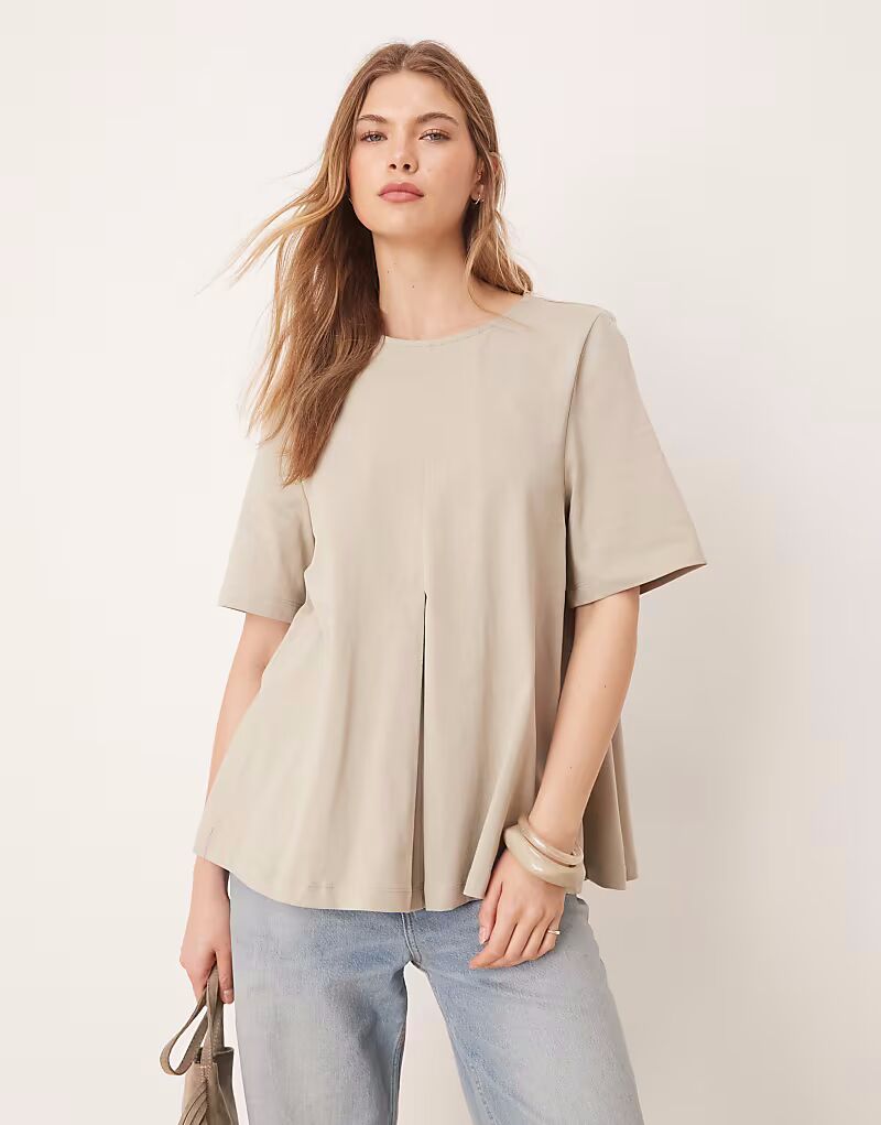 

Футболка ASOS DESIGN со складками спереди и трапециевидным вырезом цвета светло-хаки
