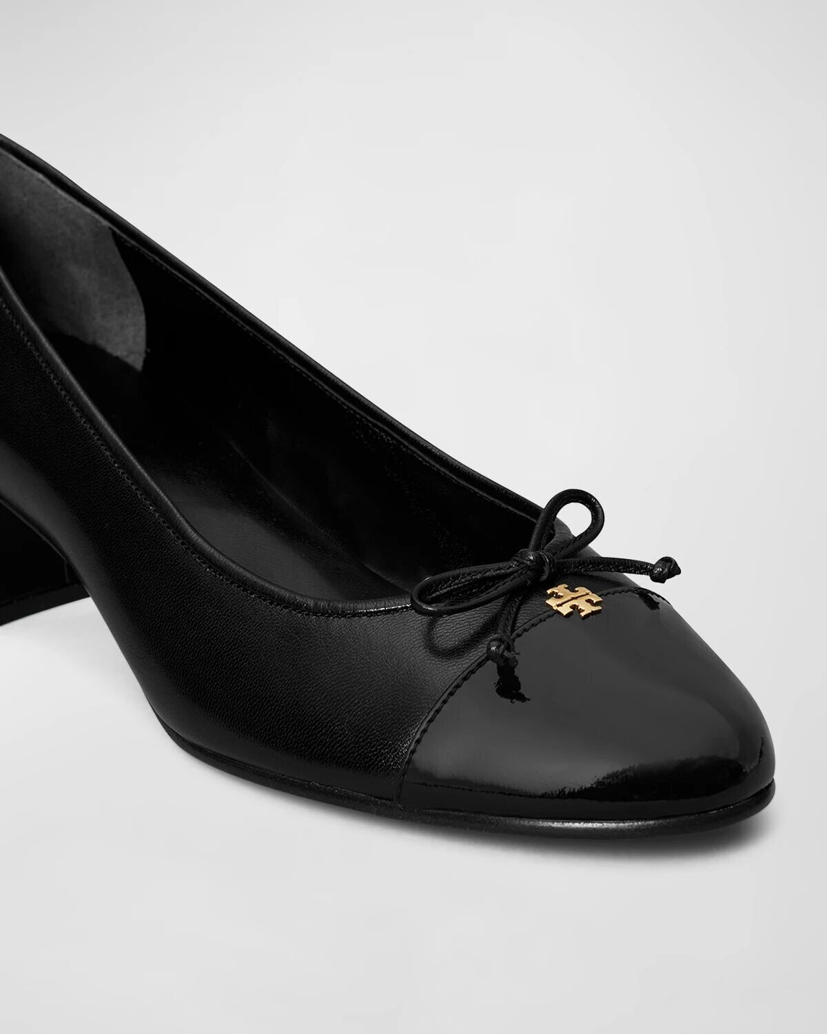 Туфли-балерины из смешанной кожи с закрытым носком Tory Burch, цвет Perfect Black  Perfect Black — фото 4