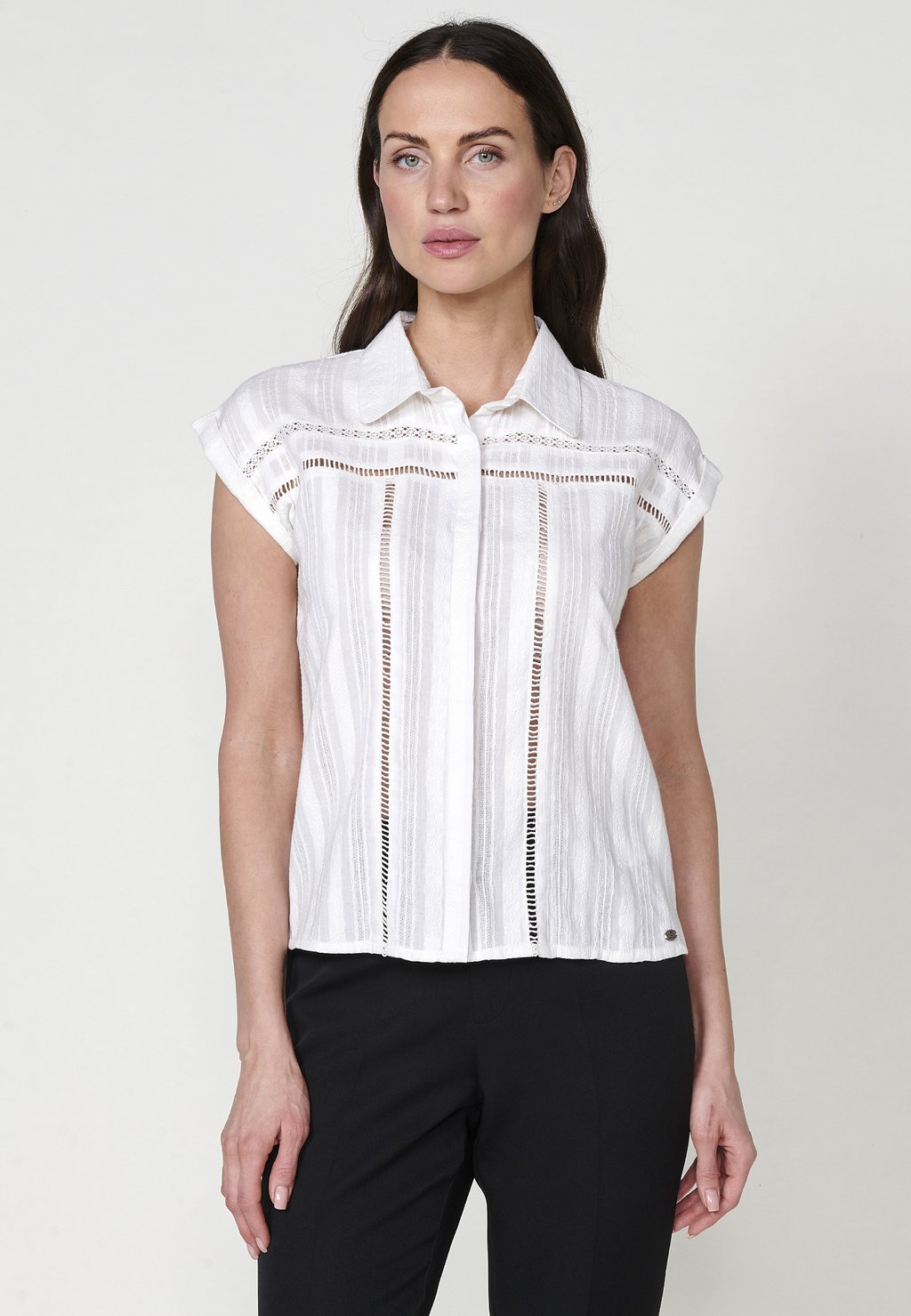

Блузка на пуговицах EMBROIDERED SHORT-SLEEVE Koroshi, белый
