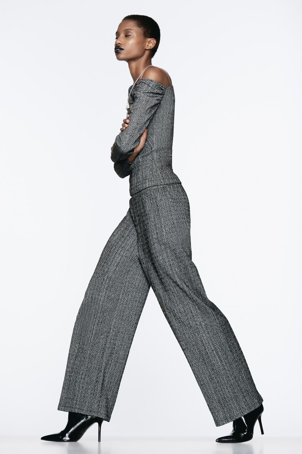

Текстурные широкие брюки ZARA, черный/белый