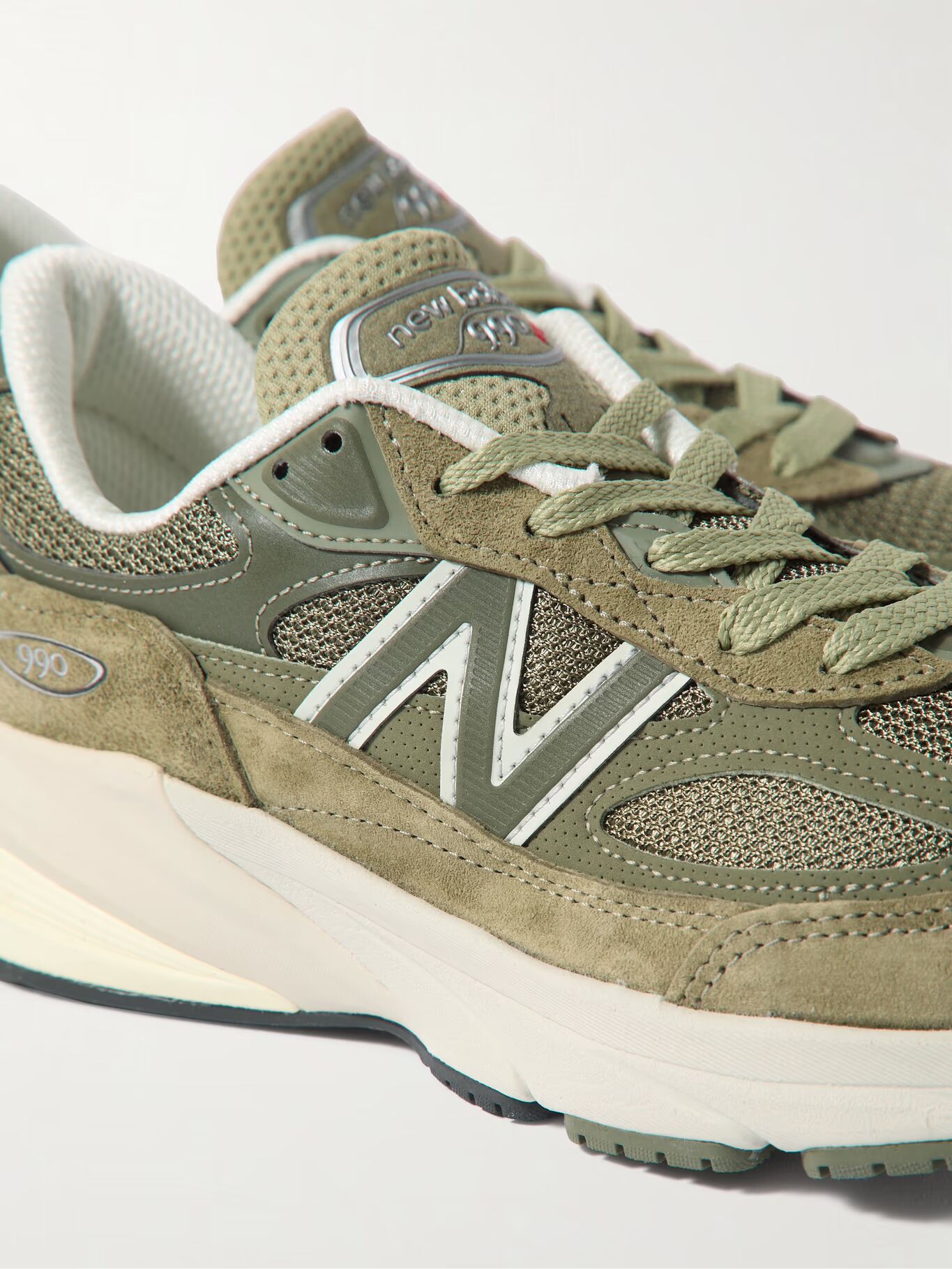 

990v6 Кроссовки из замши и сетки с кожаной отделкой NEW BALANCE, зеленый