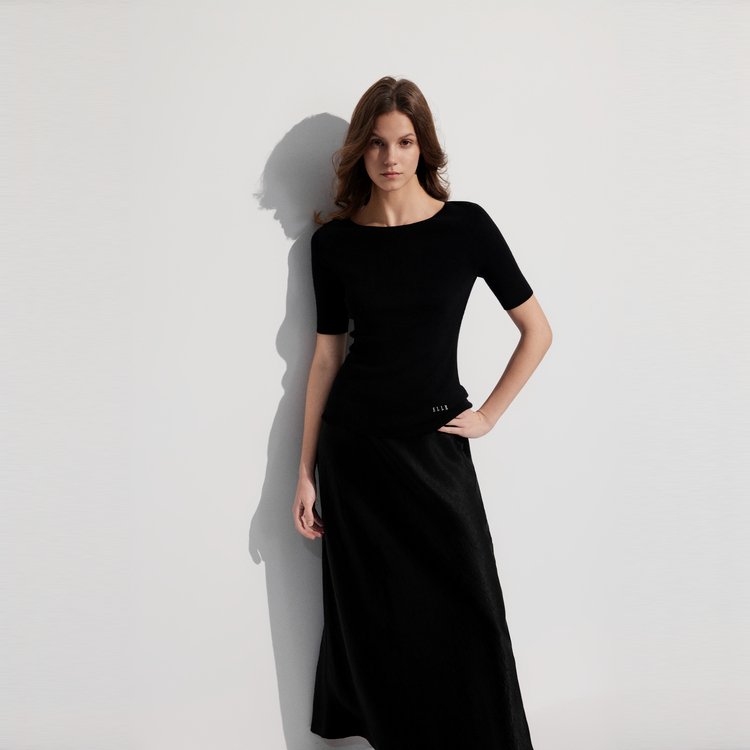 

ELLE Свитер Women's Black Crew Neck Moderate Others