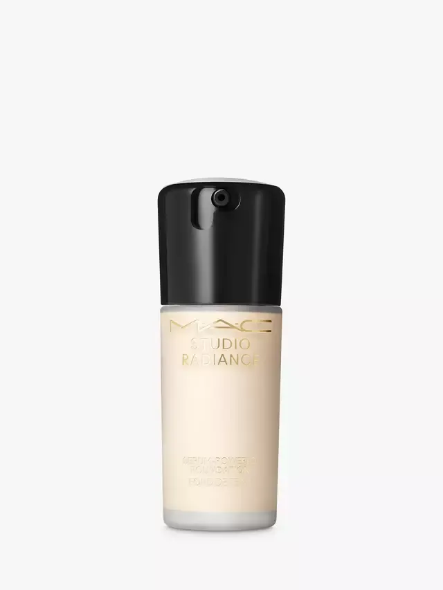 Тональная основа Studio Radiance Serum-Powered MAC, Nw5