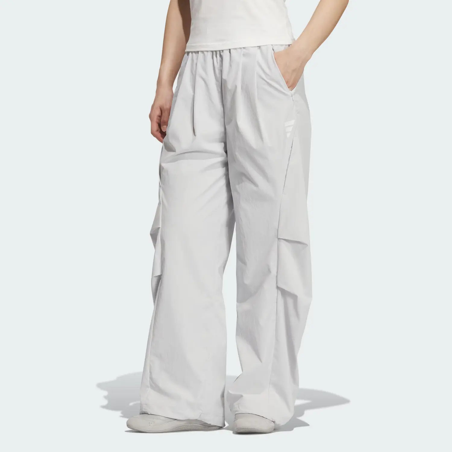 Брюки FOS TRACKSUIT BOTTOMS повседневные женские Adidas, светло-серый — фото 2