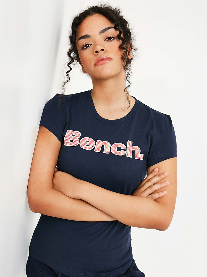 

Футболка Bench, темно-синий
