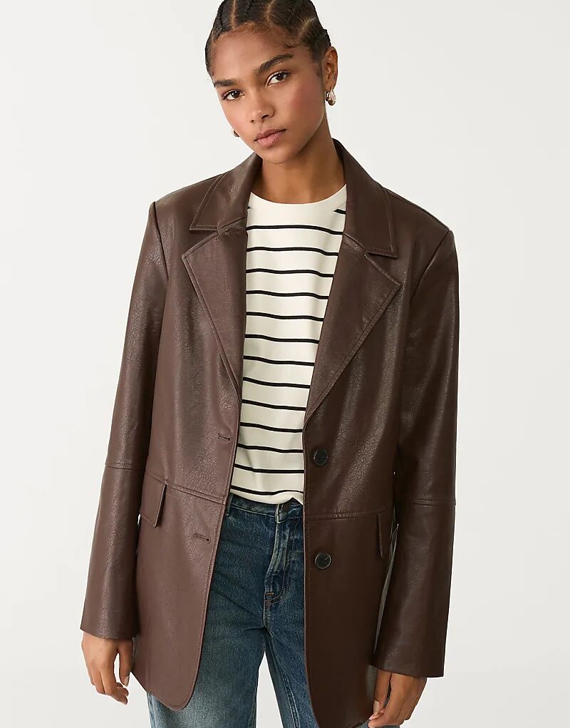 

Блейзер Stradivarius из искусственной кожи коричневого цвета