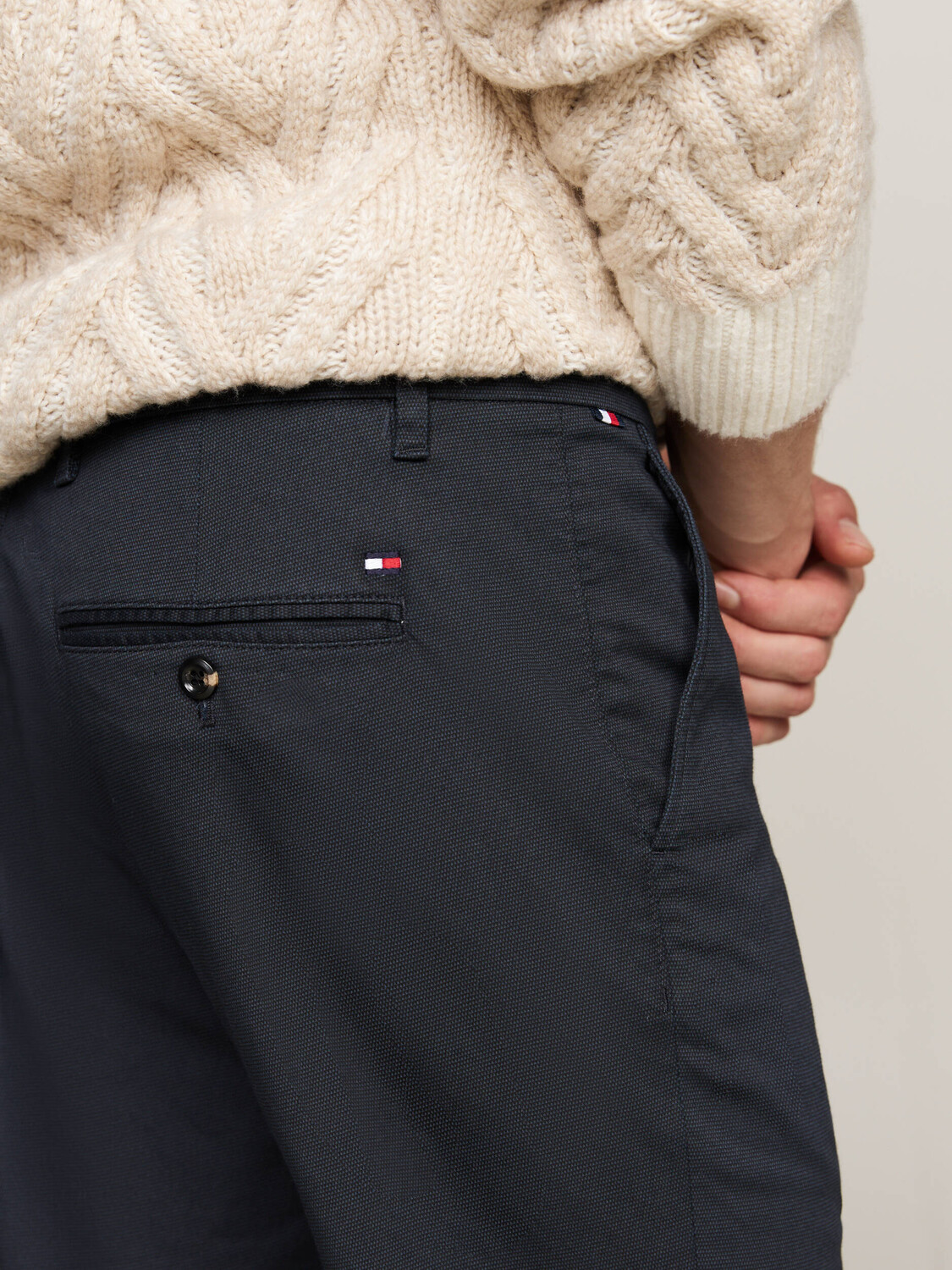 Брюки Tommy Hilfiger chino Regular Fit, темно-синий — фото 4