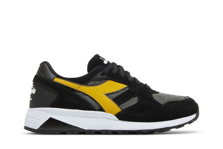 

Кроссовки N9002 Lux 'Black Rich Gold', черный