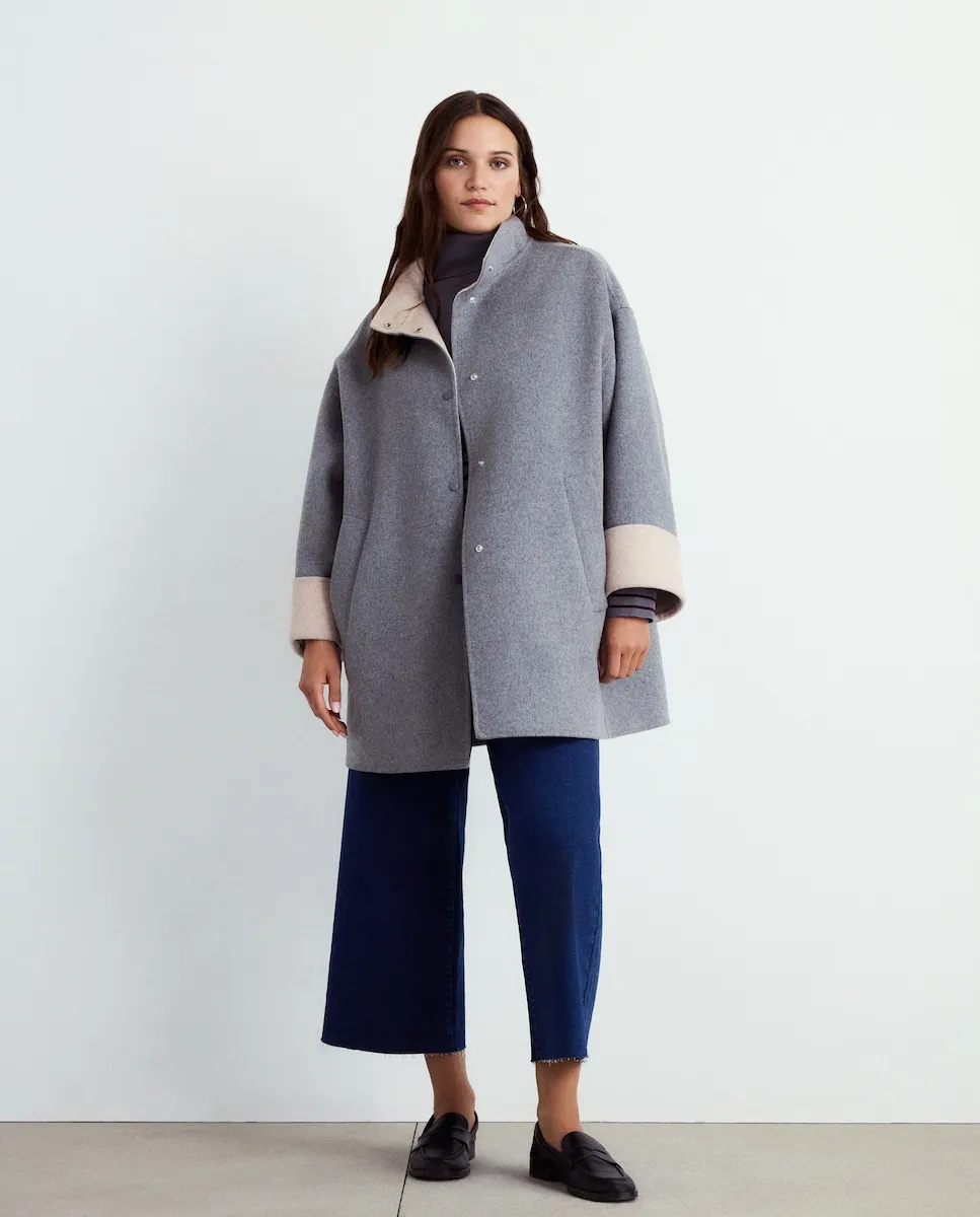 

Длинное женское пальто из гладкой ткани Couchel, светло-серый
