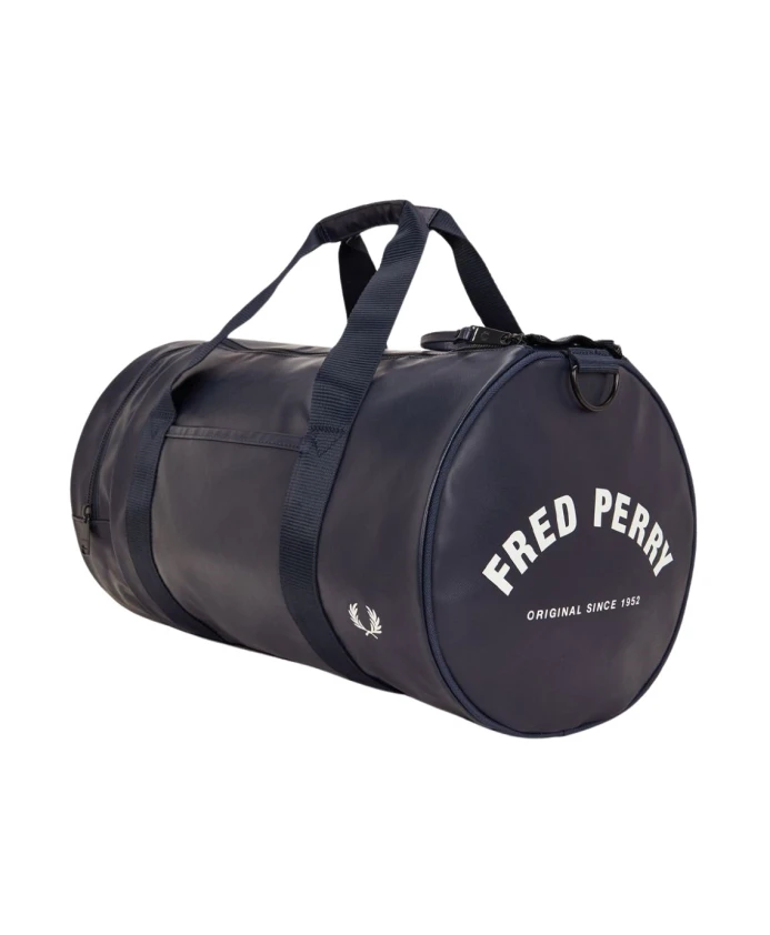 

Классическая сумка-бочка в тон Fred Perry, синий