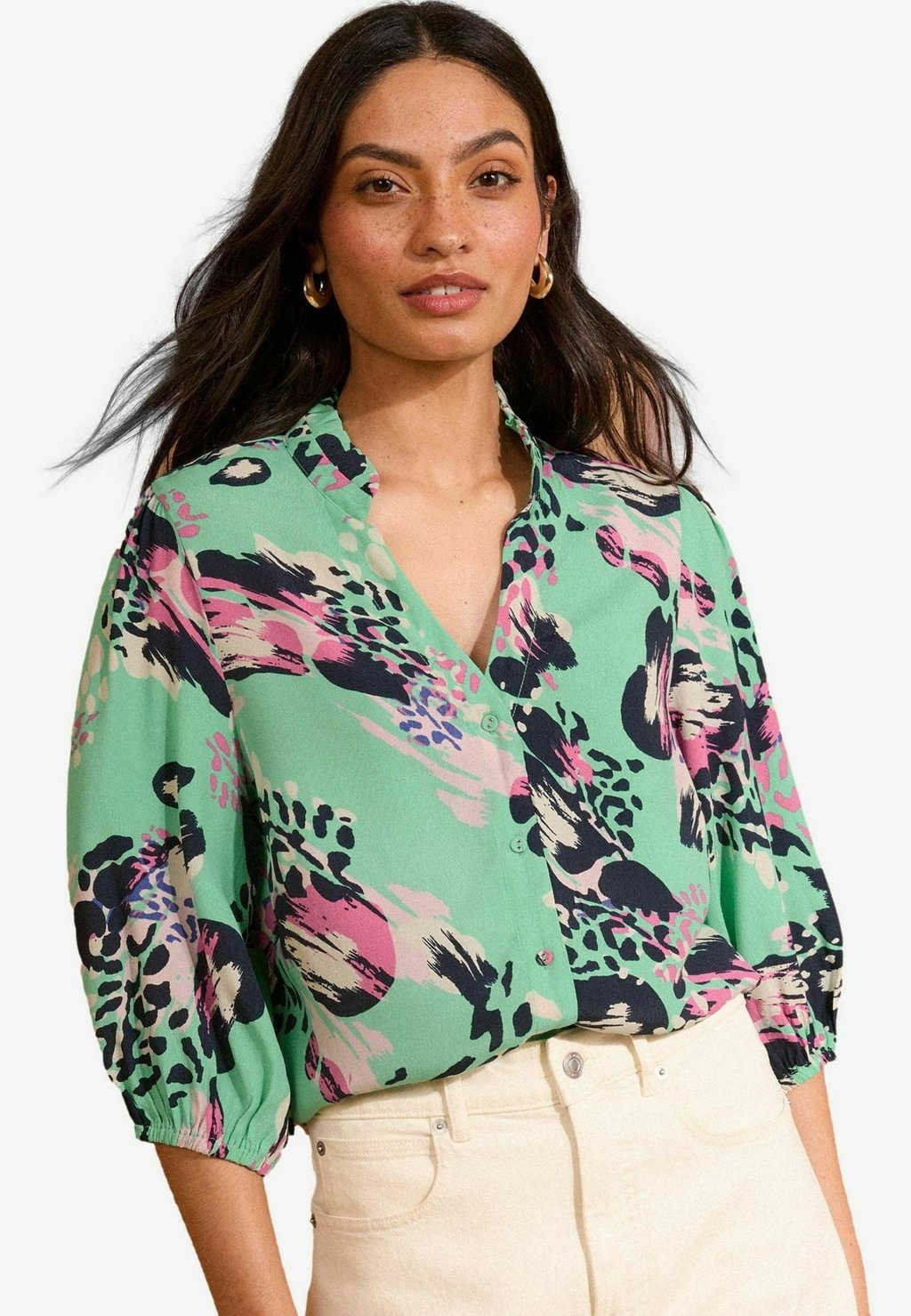 

Блуза REGULAR FIT PIE CRUST DETAIL 3/4 SLEEVE Love & Roses, зеленый