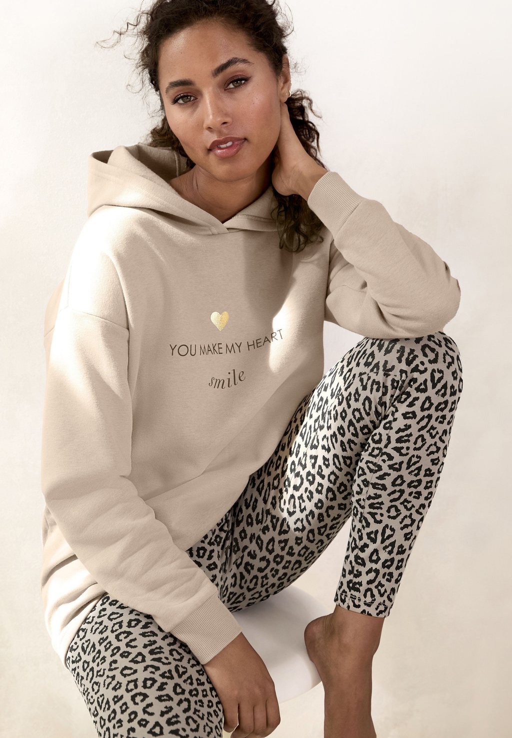 

Толстовка Hoodie LASCANA, песочный