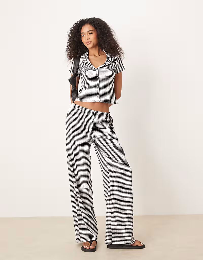 

Широкие брюки в однотонную клетку виши Asos Design