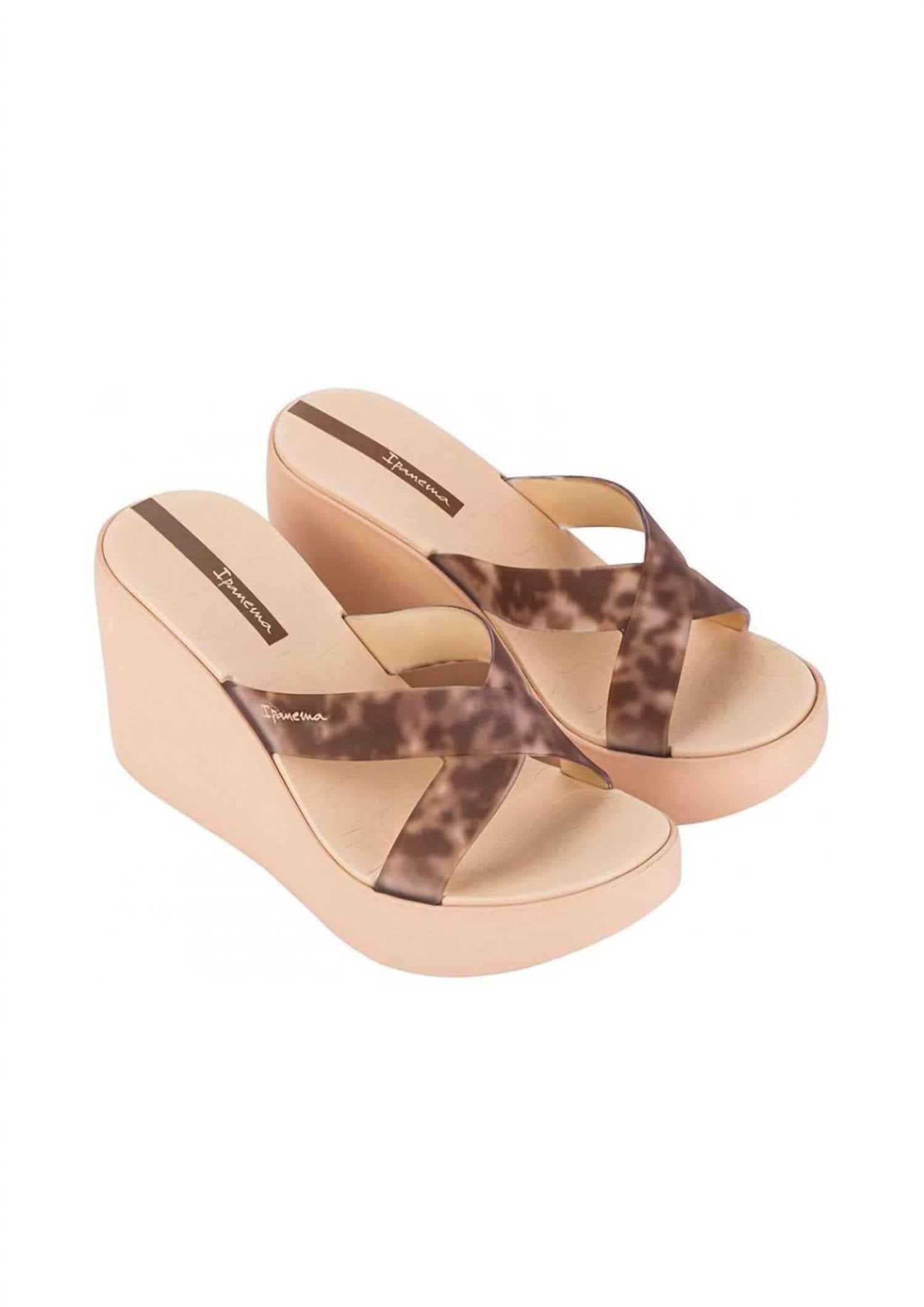Женские клиновидные босоножки Lofty Leopard в бежевом цвете Ipanema