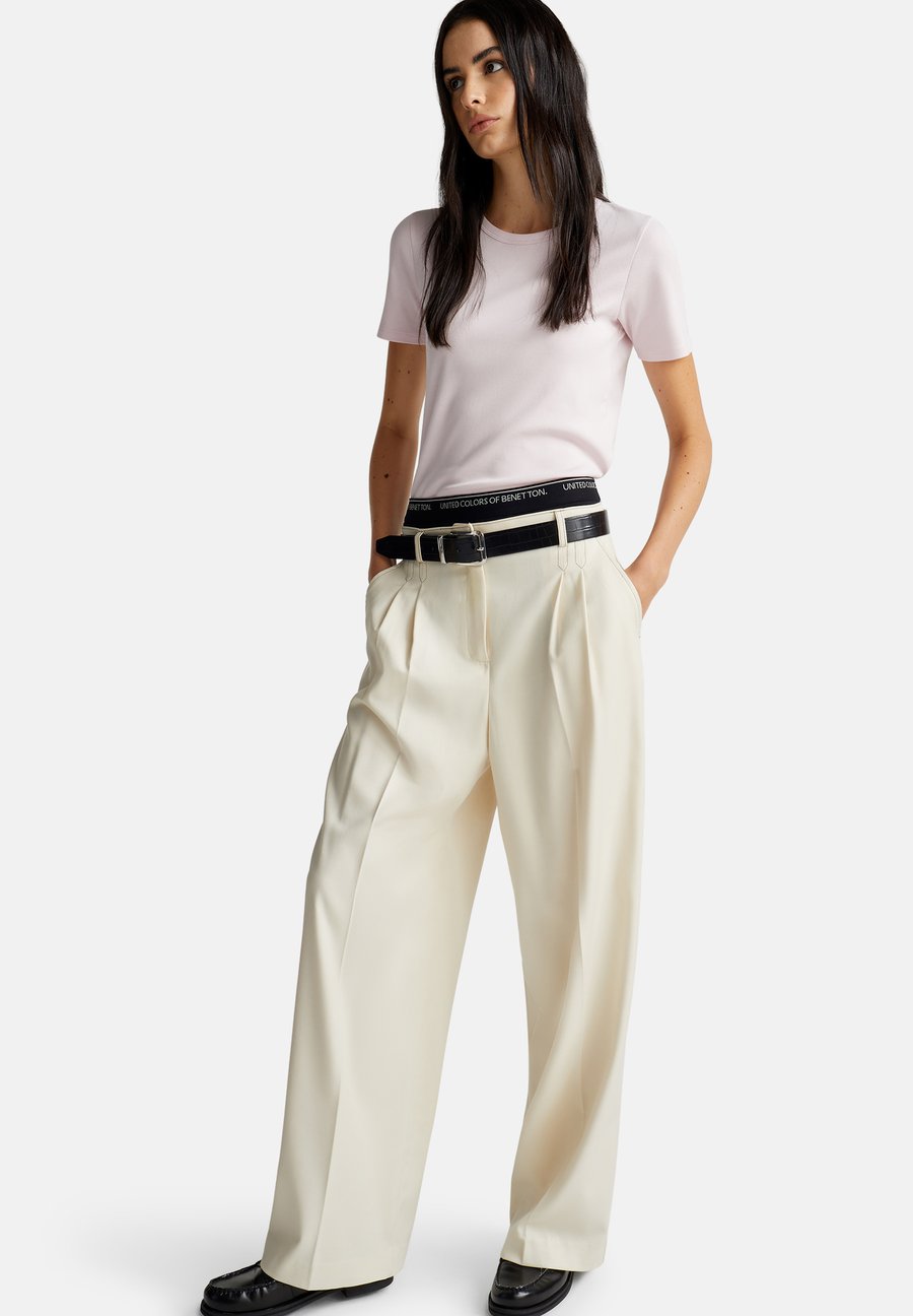 

Футболка United Colors of Benetton REGULAR FIT, Pink