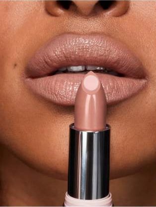 Глянцевая губная помада Avon Hydramatic Shine - Soft Nude Farmasi — фото 2