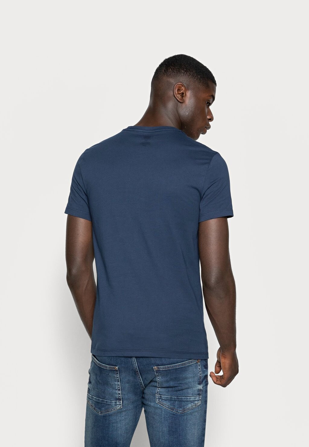 базовая футболка Slim Crewneck 2 Pack Levi's, цвет blues/white — фото 3
