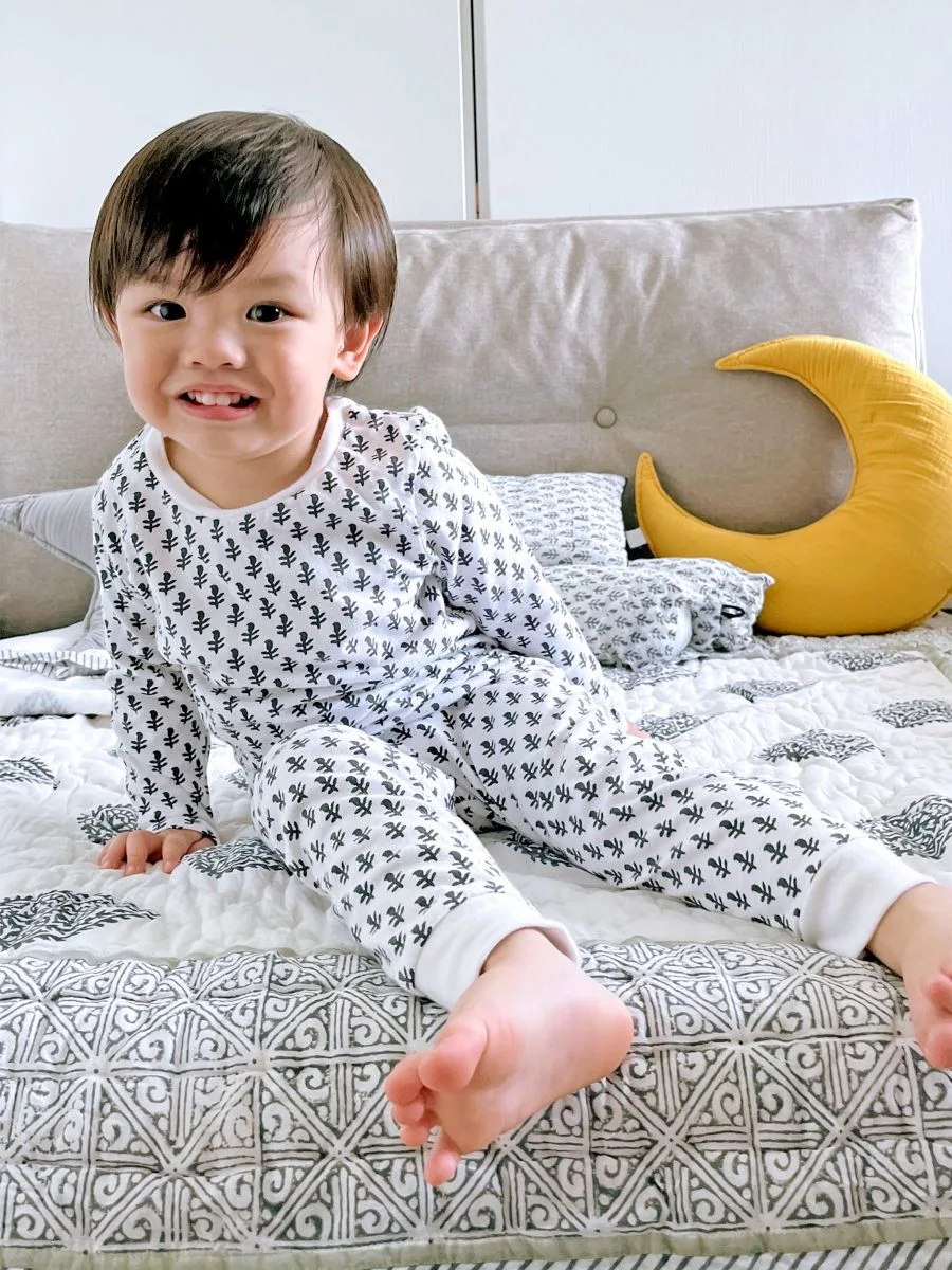 Malabar Baby Пижамный комплект из двух предметов из органического хлопка, Erawan (серый и белый) — фото 3