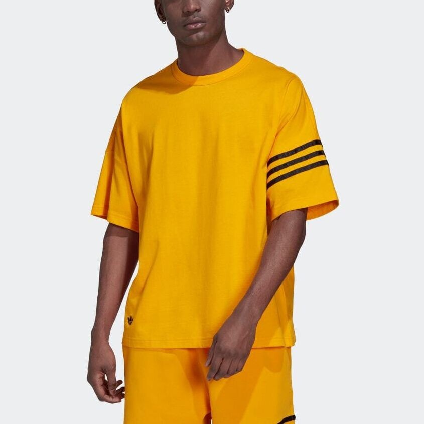 Футболка Neuclassics мужская золотая Adidas Originals, цвет Gold — фото 2