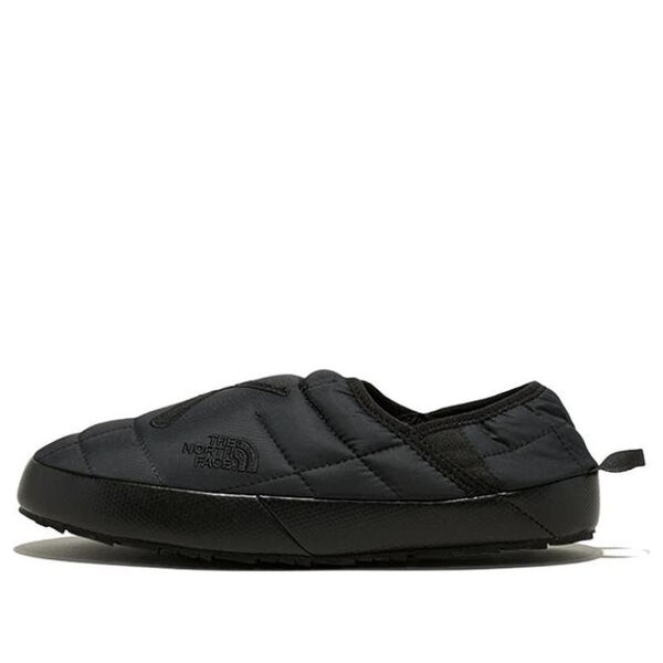 

Кроссовки x kaws thermoball traction mule v 'black' The North Face, черный