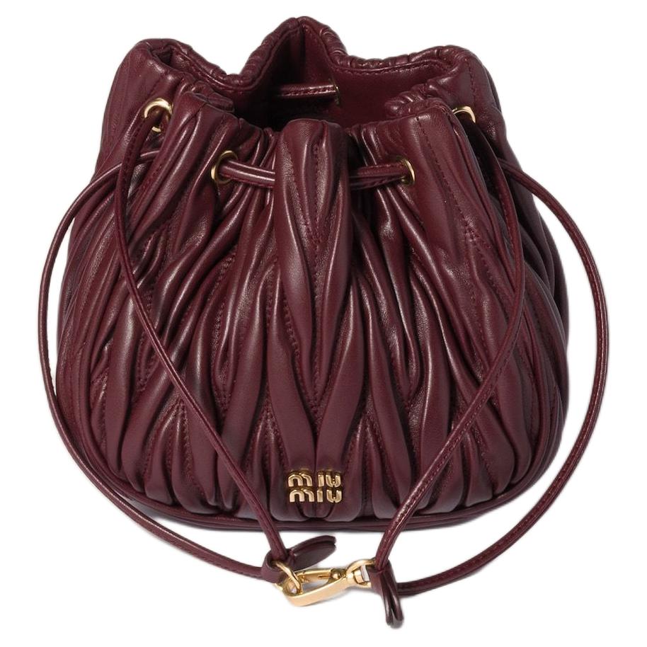 

MIU MIU Матовый клатч из ягненка