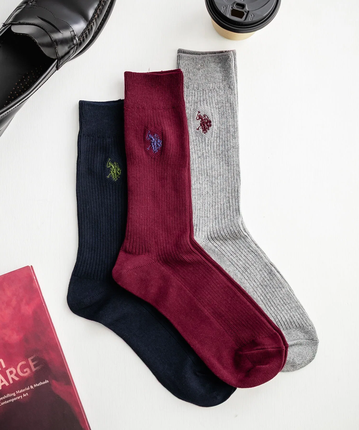 Носки US POLO ASSN. — 3 пары разных расцветок — с вышитым логотипом.